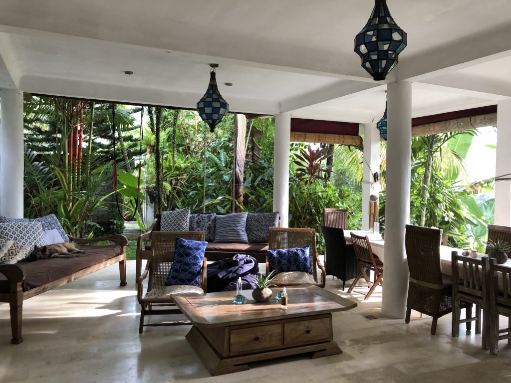 Wohnraum Yoga Retreat Center